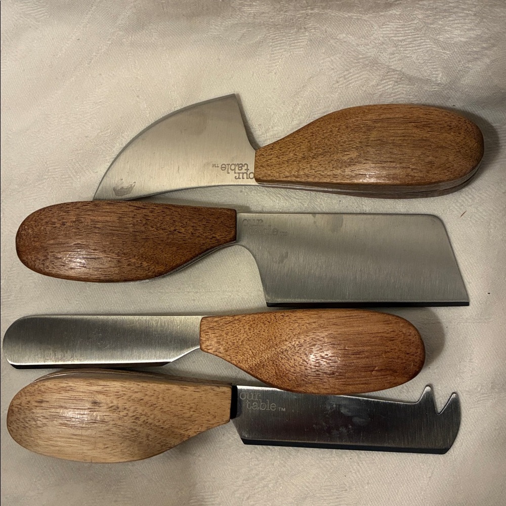 Our Table 4-Piece Cheese Knife Set Silver/brown Wood Handle Cheese Knife Set
